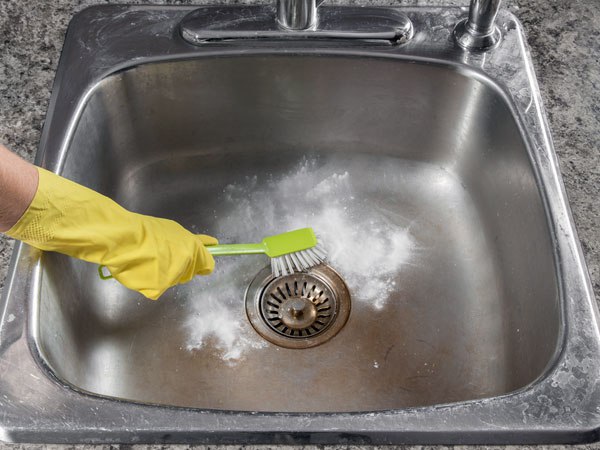 baking-soda-scrub-sink