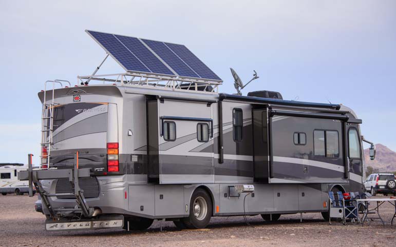 solar-panels-on-motorhome