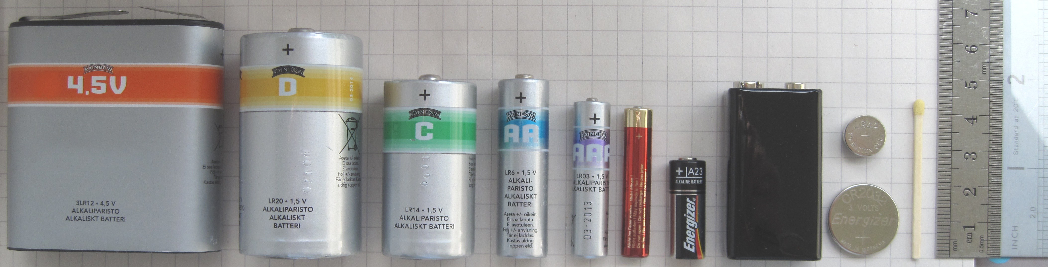 batteries_comparison_45_d_c_aa_aaa_aaaa_a23_9v_cr2032_lr44_matchstick-1