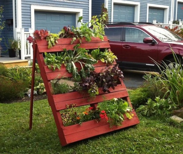 freestanding-pallet-planter